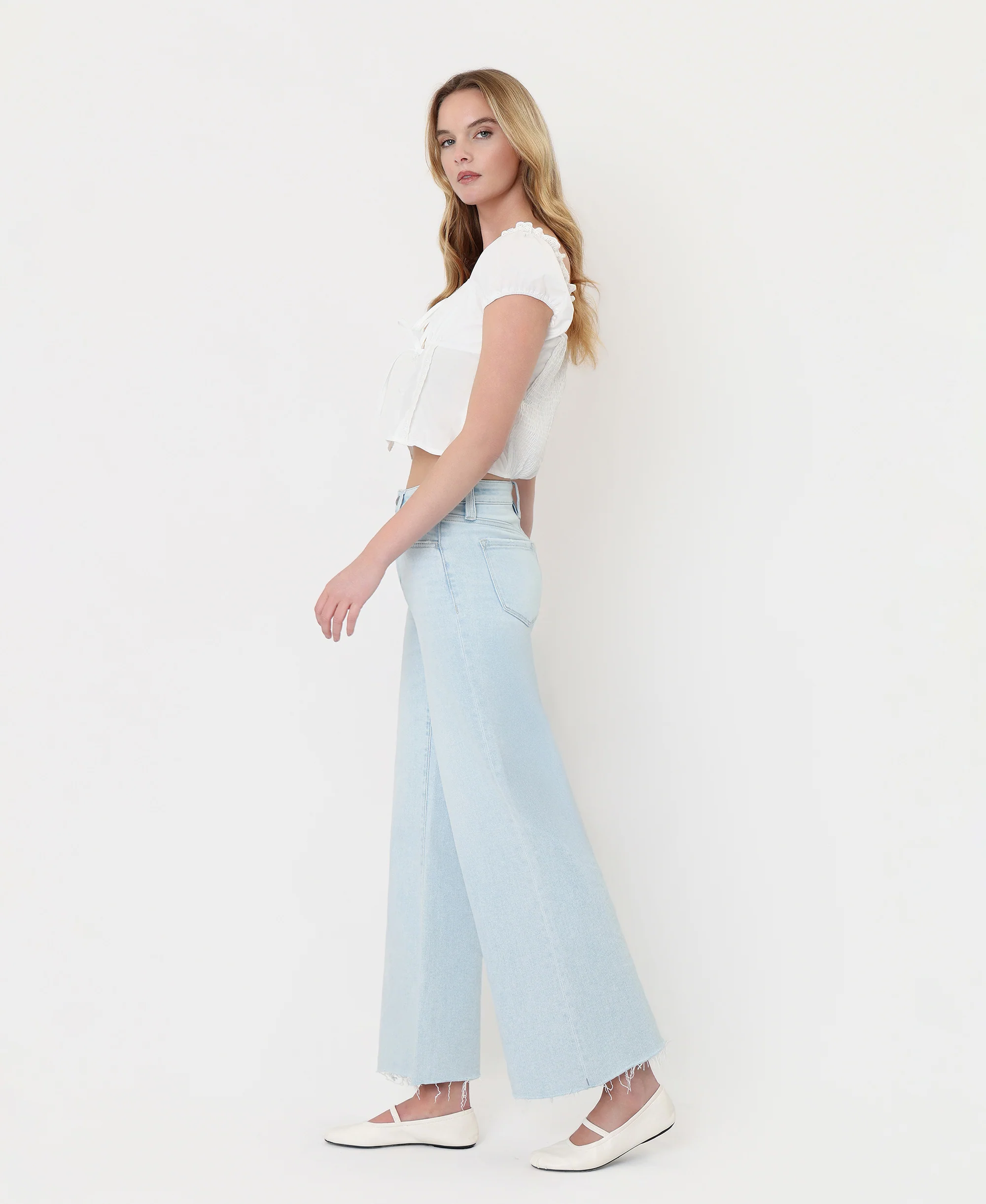 Gainfully - High Rise Clean Cut Raw Hem Wide Flare Jeans - Image 3