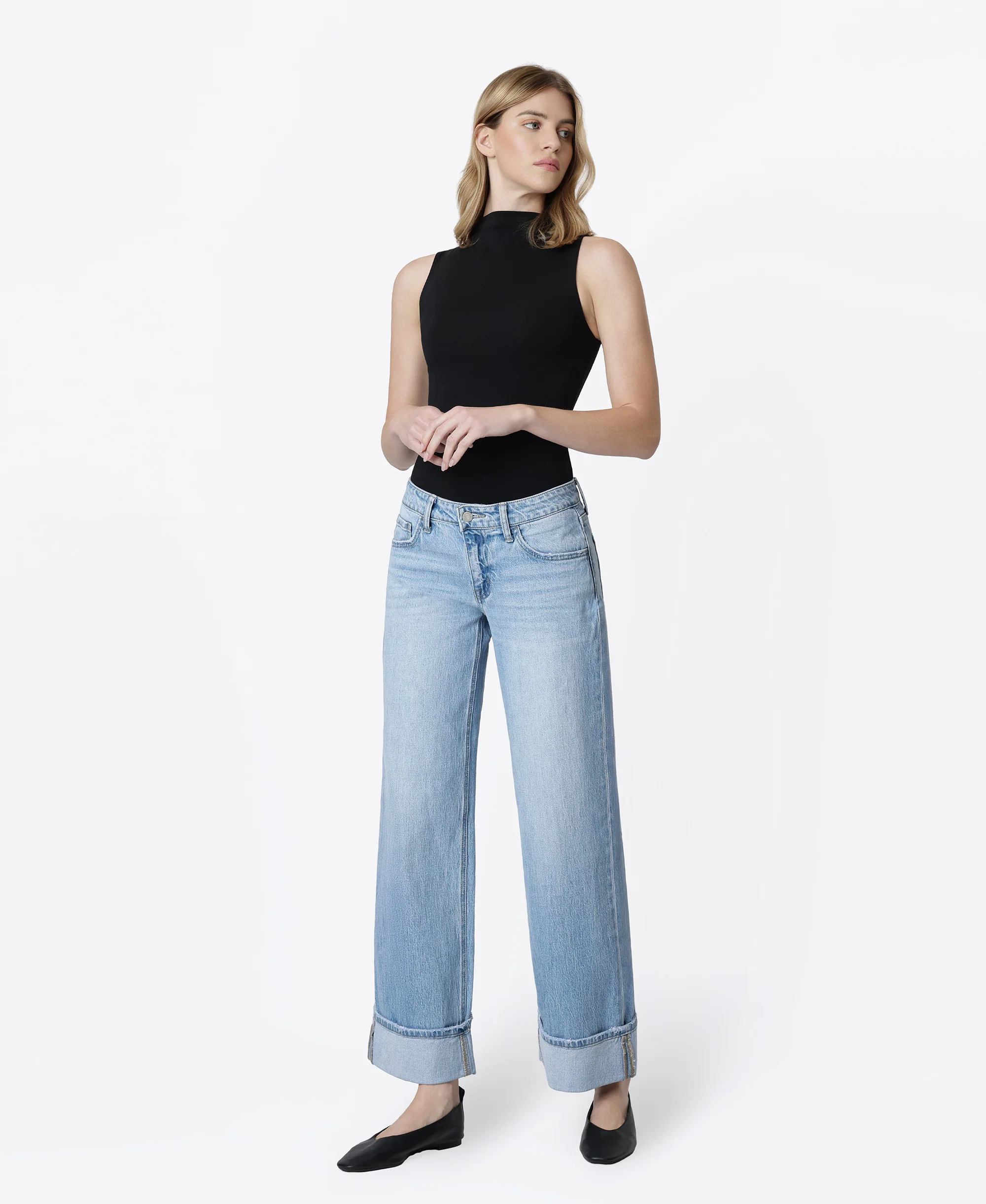 London - Low Rise Cuffed Baggy Wide Leg Jeans - Image 3